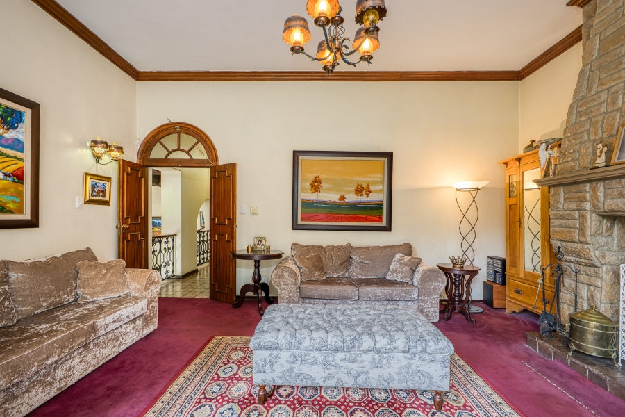 6 Bedroom Property for Sale in Victory Park Gauteng