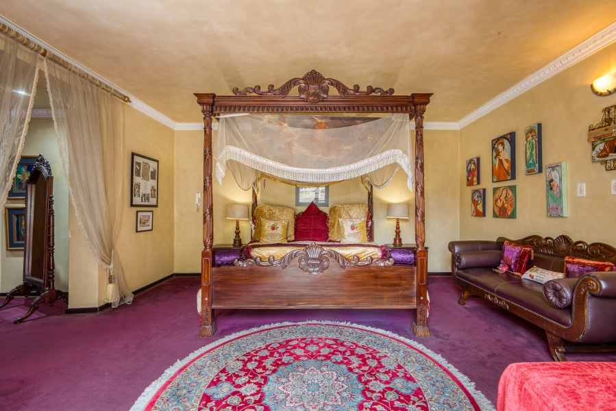 6 Bedroom Property for Sale in Victory Park Gauteng