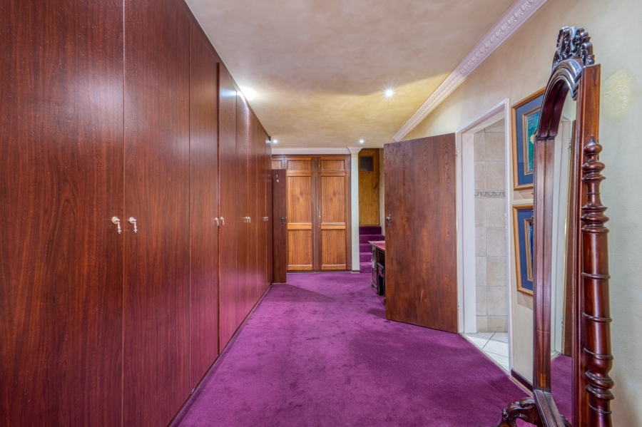 6 Bedroom Property for Sale in Victory Park Gauteng