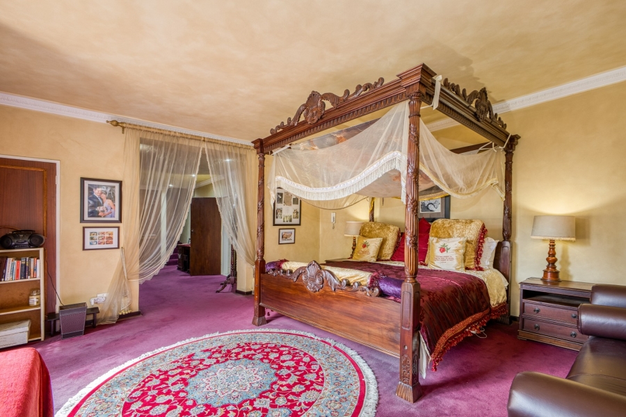 6 Bedroom Property for Sale in Victory Park Gauteng
