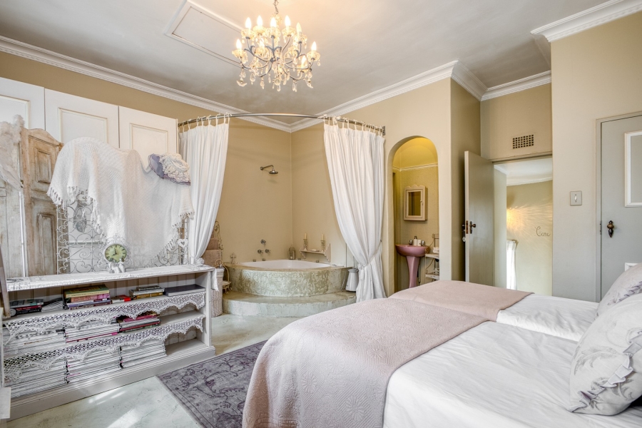 6 Bedroom Property for Sale in Victory Park Gauteng