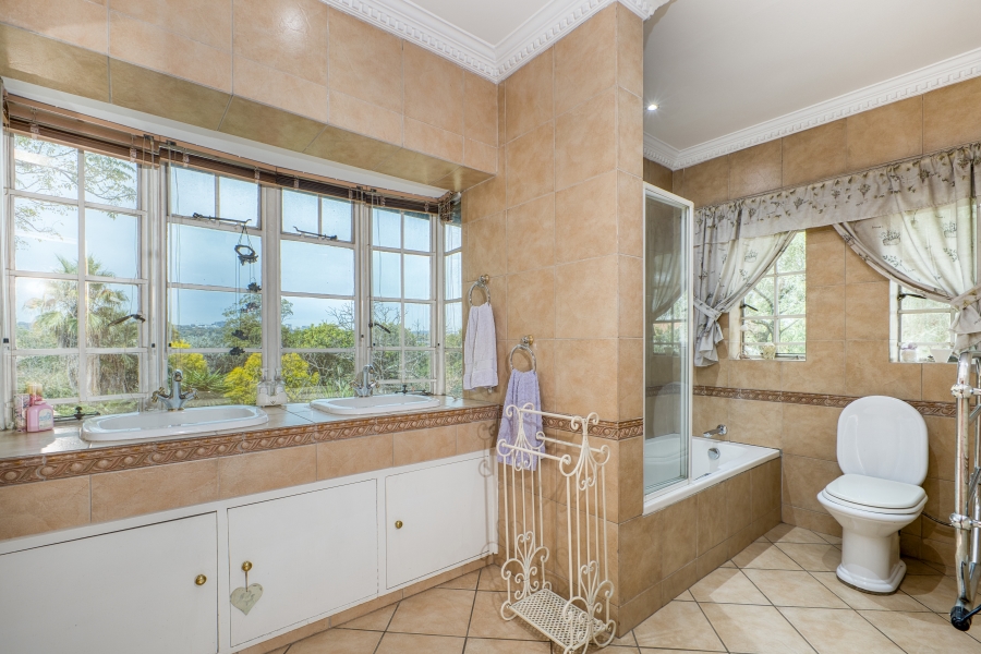 6 Bedroom Property for Sale in Victory Park Gauteng