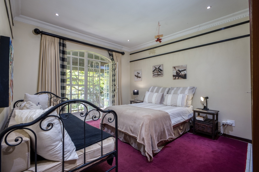 6 Bedroom Property for Sale in Victory Park Gauteng