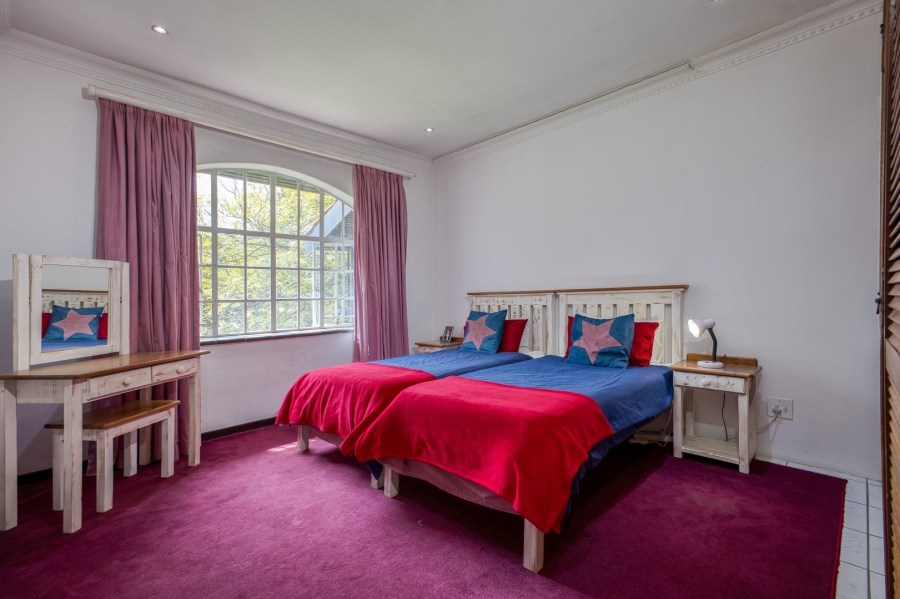 6 Bedroom Property for Sale in Victory Park Gauteng