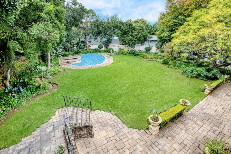6 Bedroom Property for Sale in Victory Park Gauteng