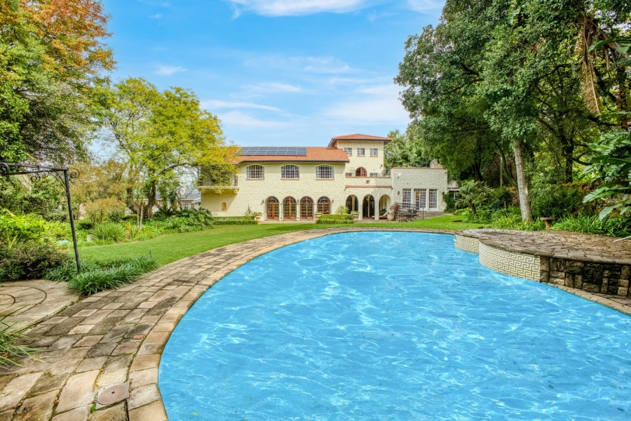 6 Bedroom Property for Sale in Victory Park Gauteng