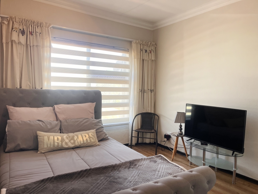 2 Bedroom Property for Sale in Cheltondale Gauteng