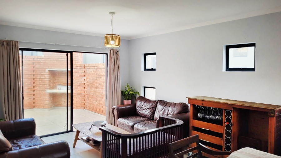 2 Bedroom Property for Sale in Linden Gauteng