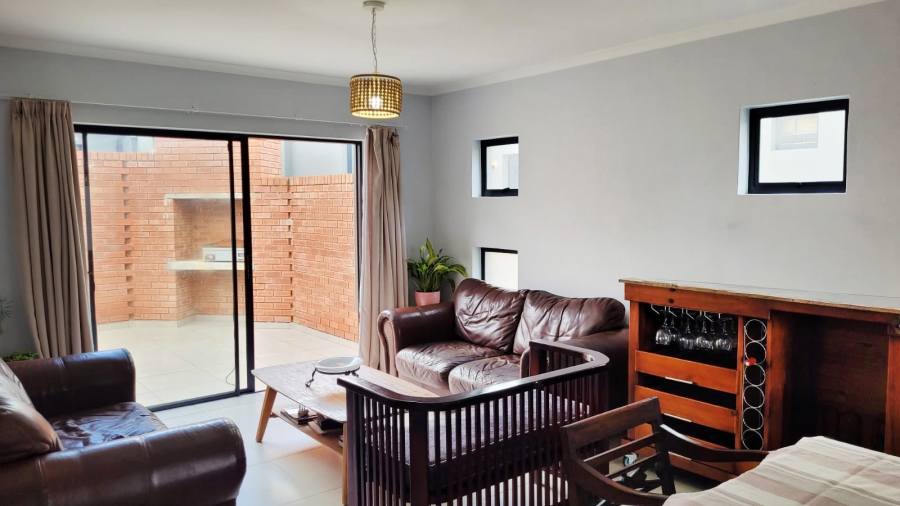 2 Bedroom Property for Sale in Linden Gauteng