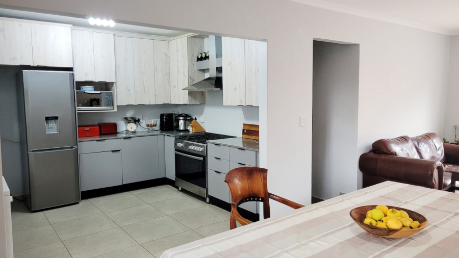 2 Bedroom Property for Sale in Linden Gauteng