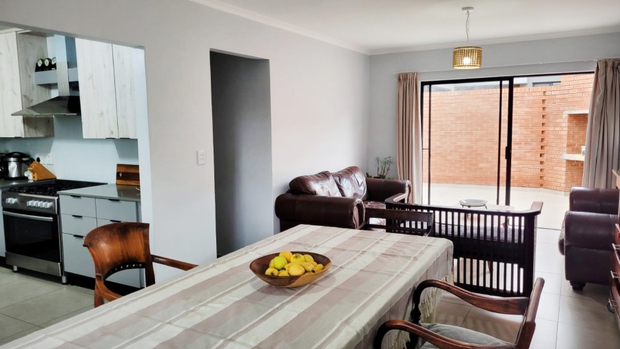 2 Bedroom Property for Sale in Linden Gauteng