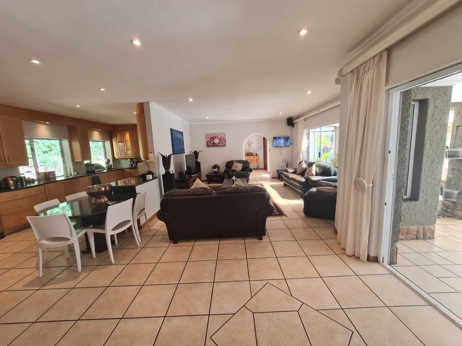 5 Bedroom Property for Sale in Northcliff Gauteng