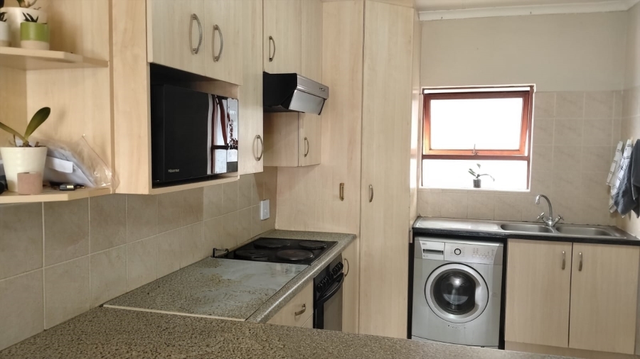 2 Bedroom Property for Sale in Sugar Bush Estate Gauteng