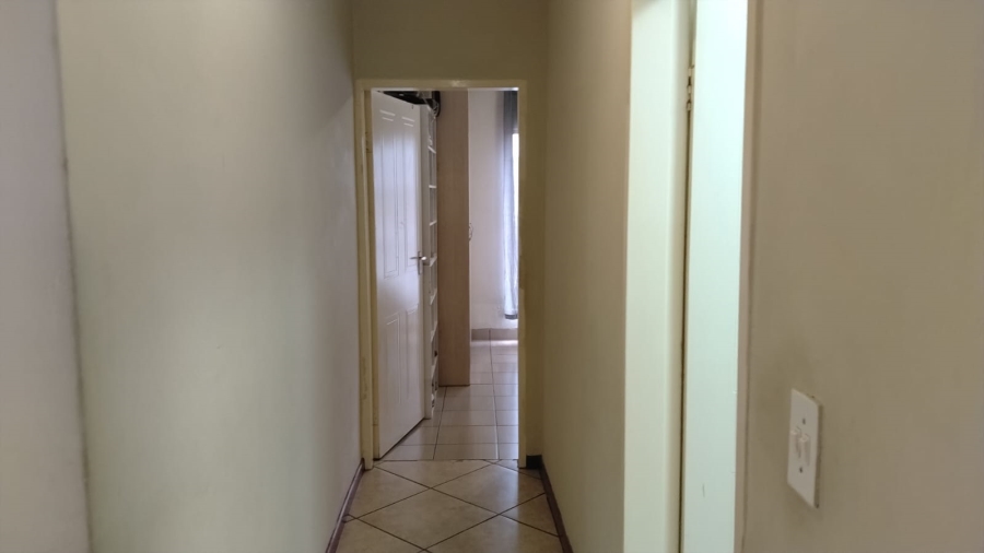 2 Bedroom Property for Sale in Sugar Bush Estate Gauteng