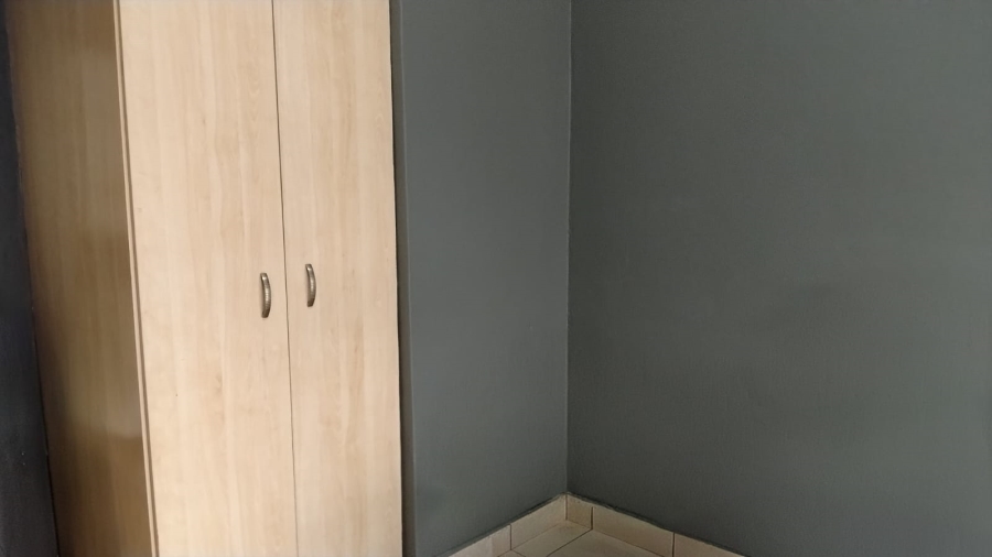 2 Bedroom Property for Sale in Sugar Bush Estate Gauteng