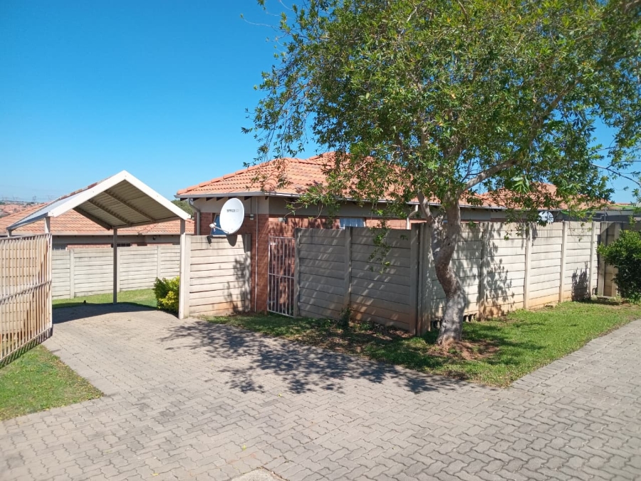 2 Bedroom Property for Sale in Thatch Hill Estate Gauteng