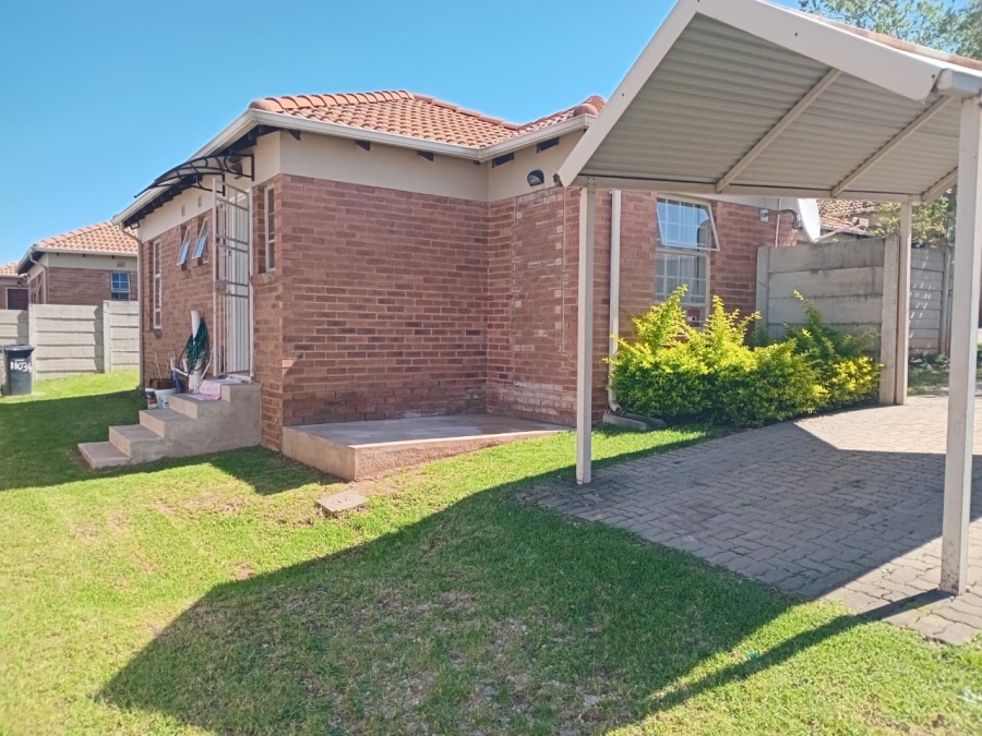 2 Bedroom Property for Sale in Thatch Hill Estate Gauteng