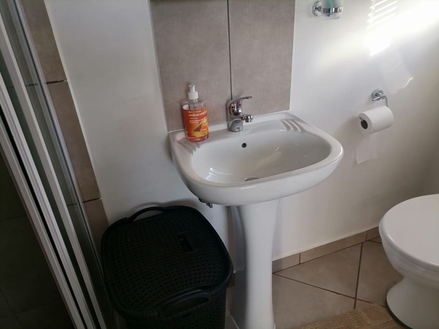 2 Bedroom Property for Sale in The Reeds Gauteng