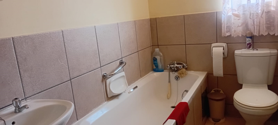 3 Bedroom Property for Sale in The Orchards Gauteng