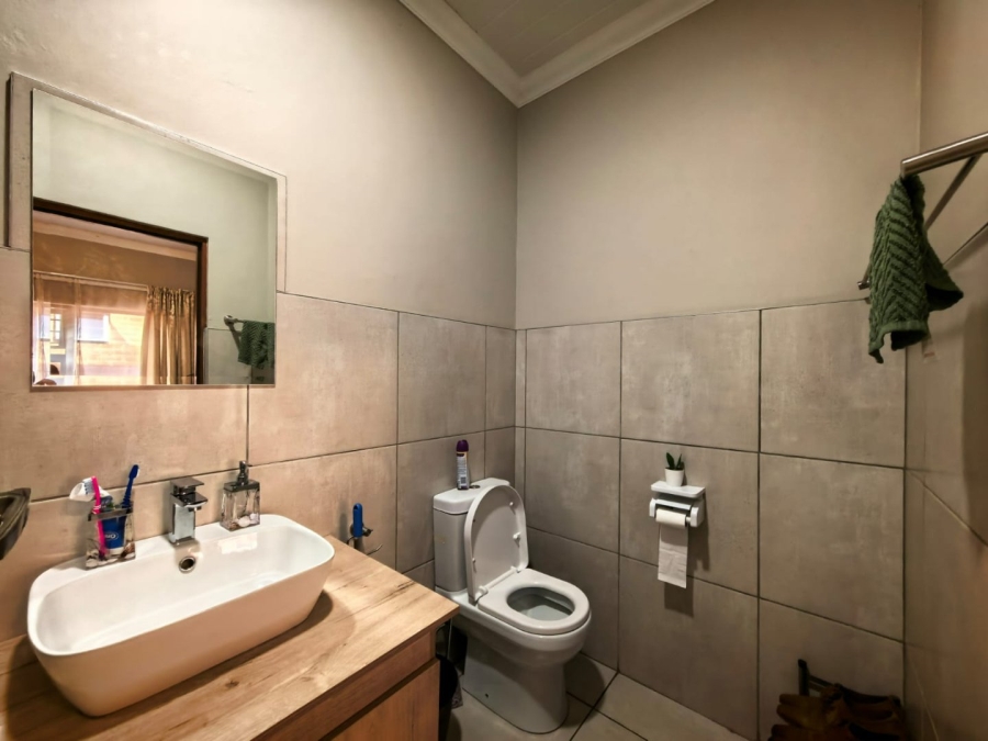 2 Bedroom Property for Sale in Christiaanville A H Gauteng
