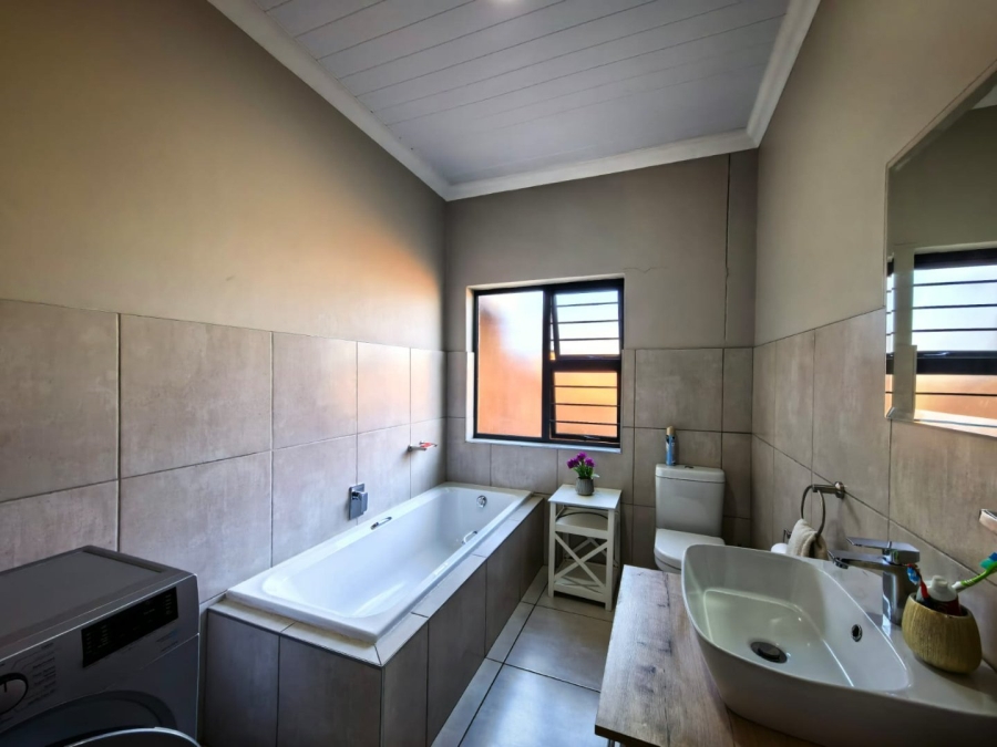 2 Bedroom Property for Sale in Christiaanville A H Gauteng