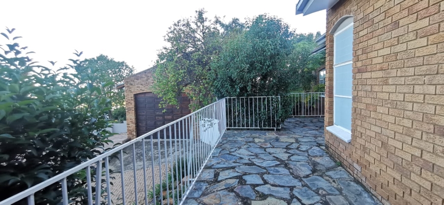 To Let Commercial Property for Rent in Glenvista Gauteng