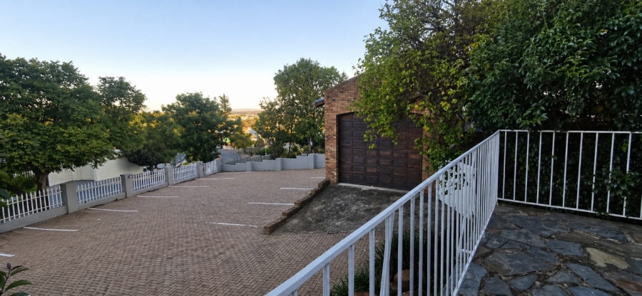 To Let Commercial Property for Rent in Glenvista Gauteng