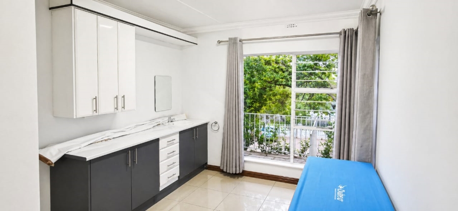 To Let Commercial Property for Rent in Glenvista Gauteng