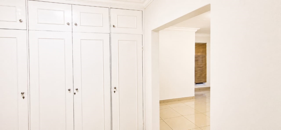 To Let Commercial Property for Rent in Glenvista Gauteng