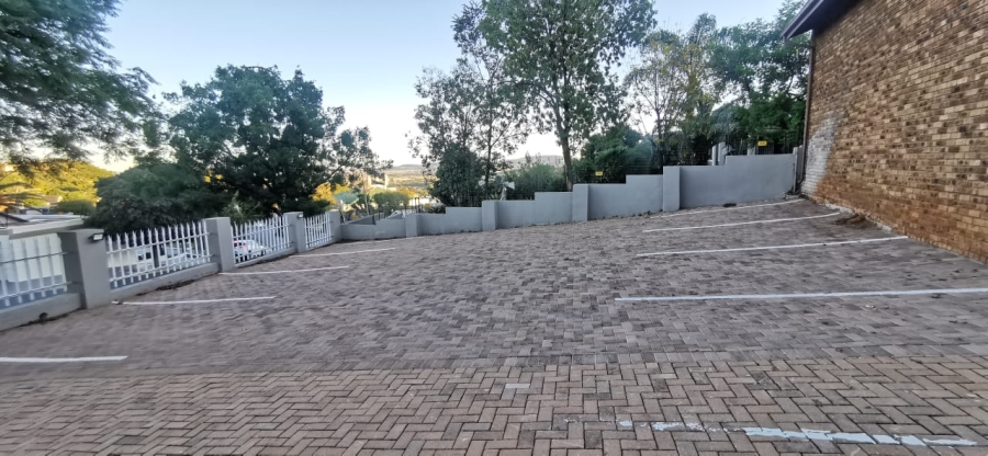 To Let Commercial Property for Rent in Glenvista Gauteng