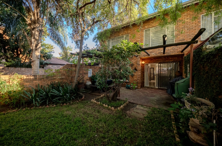3 Bedroom Property for Sale in Garsfontein Gauteng
