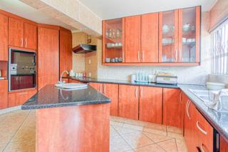 3 Bedroom Property for Sale in Glenvista Gauteng