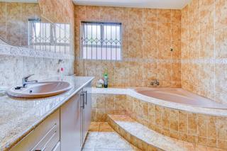3 Bedroom Property for Sale in Glenvista Gauteng