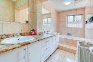 3 Bedroom Property for Sale in Glenvista Gauteng