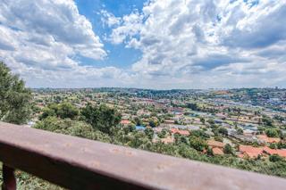 3 Bedroom Property for Sale in Glenvista Gauteng