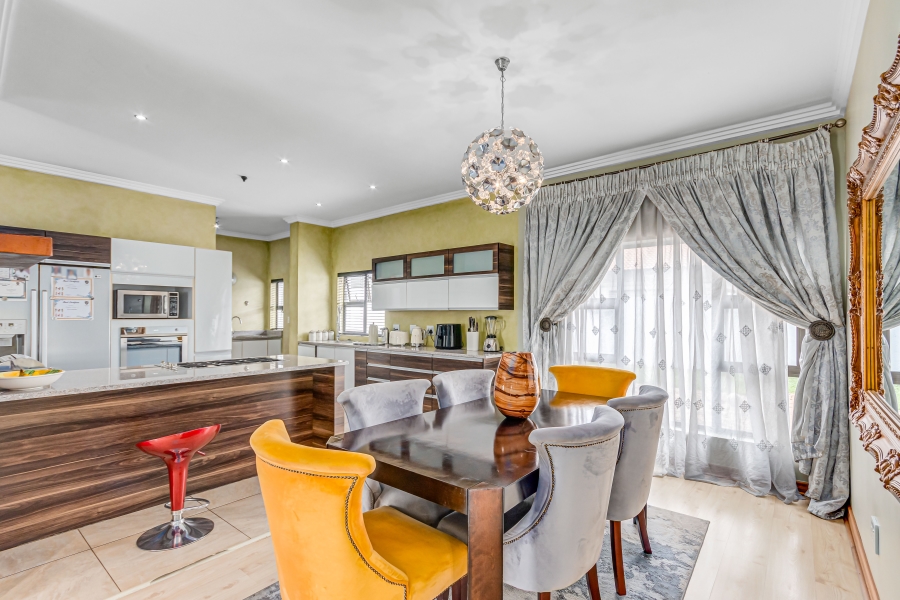 4 Bedroom Property for Sale in Heuwelsig Estate Gauteng