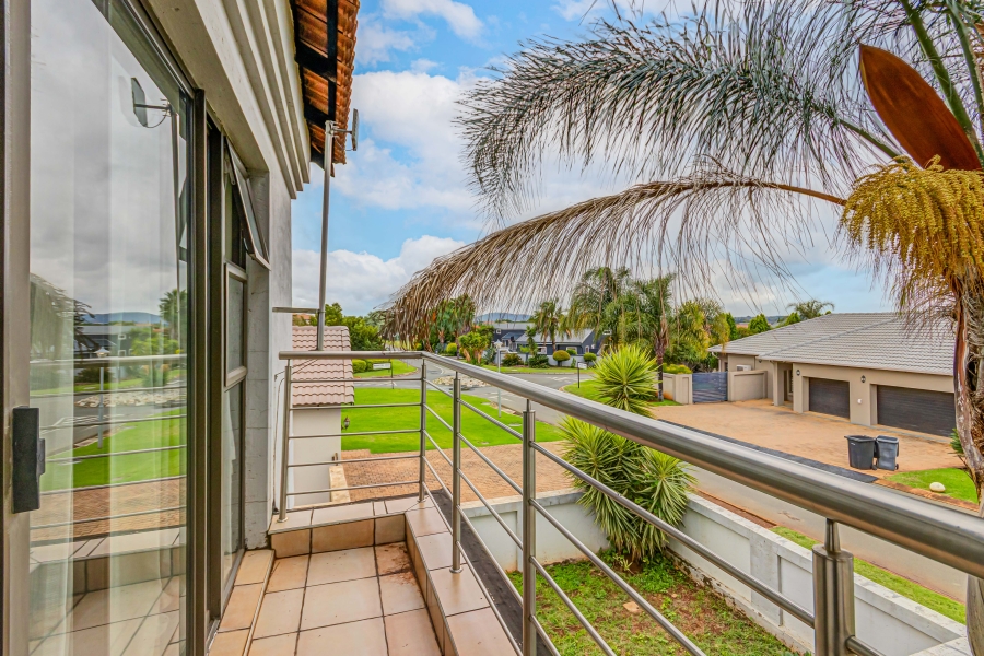 4 Bedroom Property for Sale in Heuwelsig Estate Gauteng