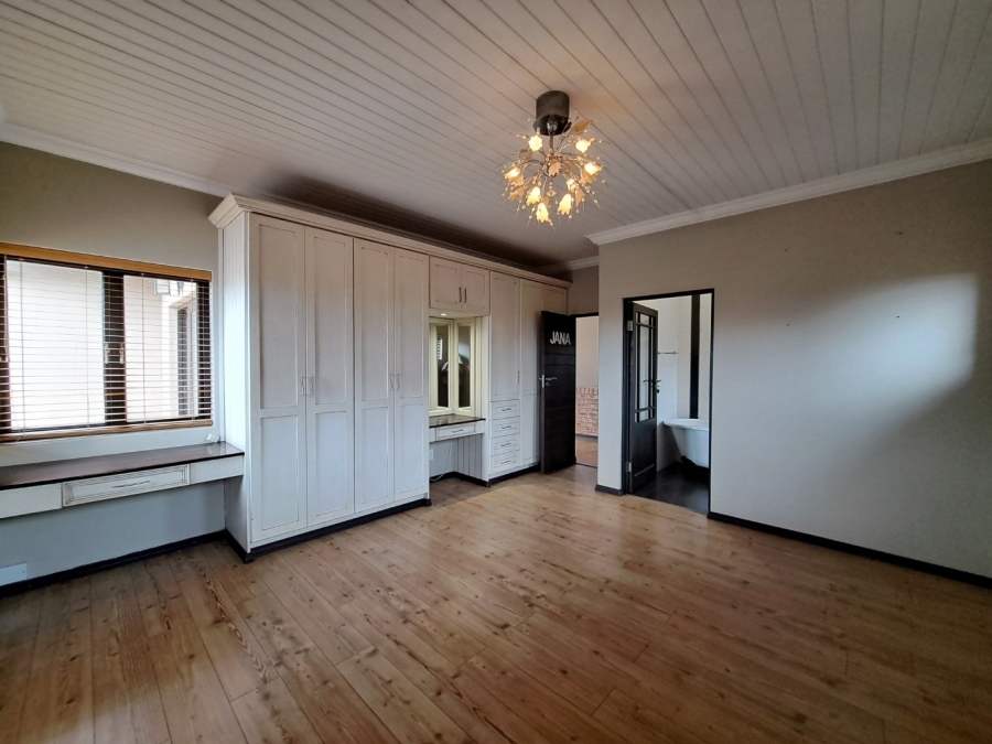 4 Bedroom Property for Sale in Clubview Gauteng
