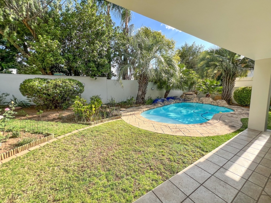 To Let 4 Bedroom Property for Rent in Dainfern Golf Estate Gauteng