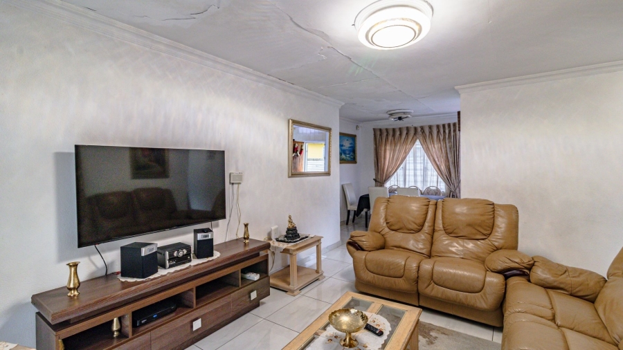4 Bedroom Property for Sale in Albertsdal Gauteng