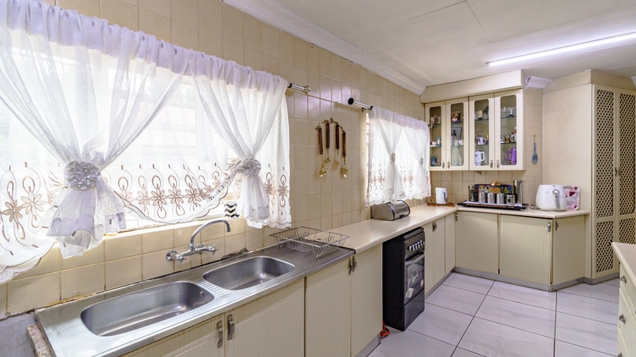 4 Bedroom Property for Sale in Albertsdal Gauteng