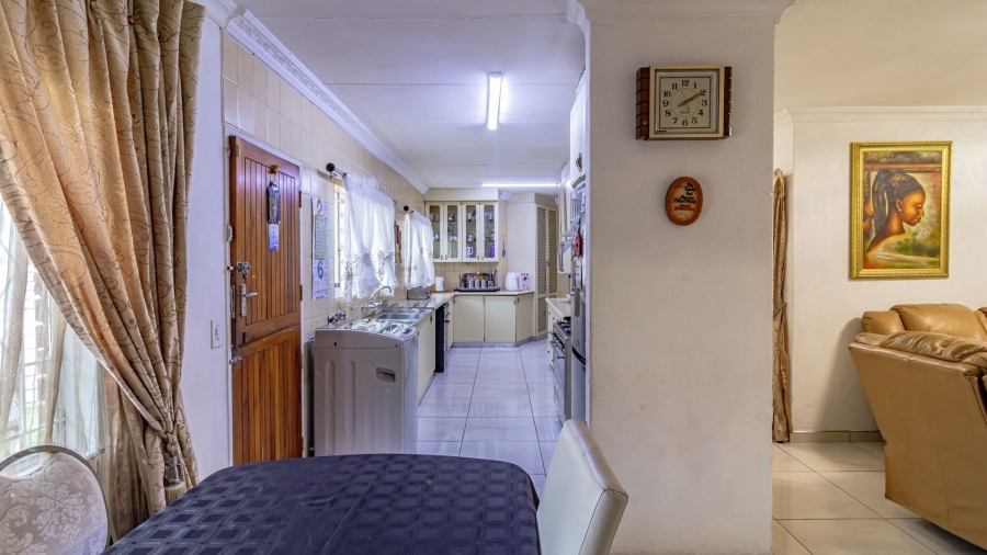 4 Bedroom Property for Sale in Albertsdal Gauteng