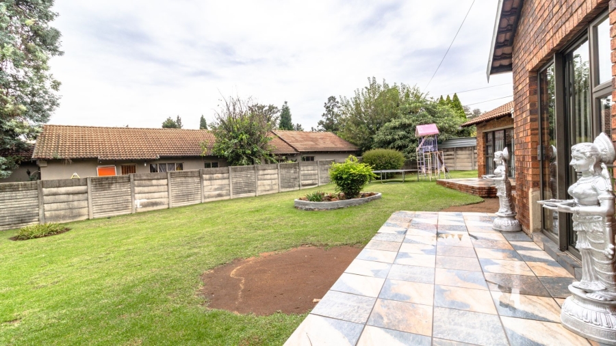 4 Bedroom Property for Sale in Albertsdal Gauteng