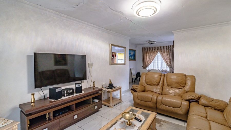 4 Bedroom Property for Sale in Albertsdal Gauteng
