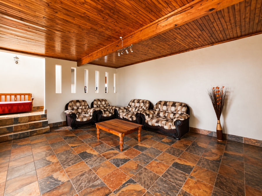 4 Bedroom Property for Sale in Waterkloof Ridge Gauteng