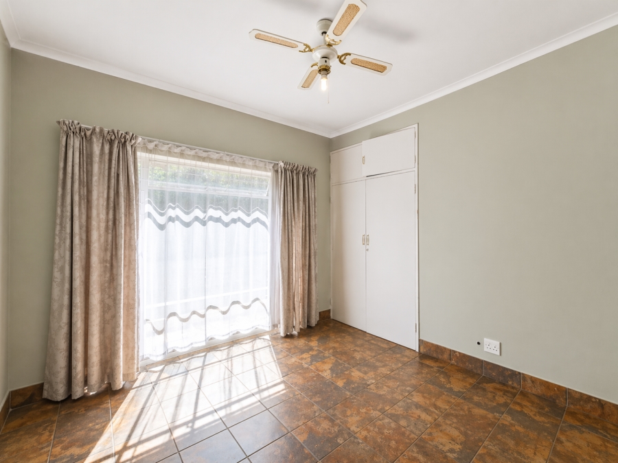 4 Bedroom Property for Sale in Waterkloof Ridge Gauteng