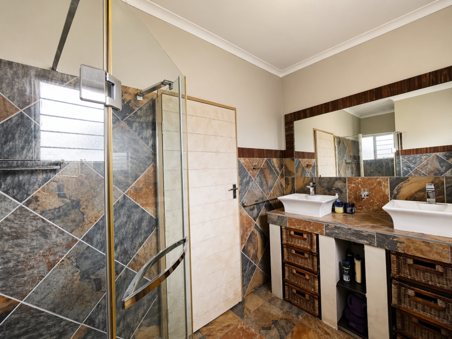 4 Bedroom Property for Sale in Waterkloof Ridge Gauteng