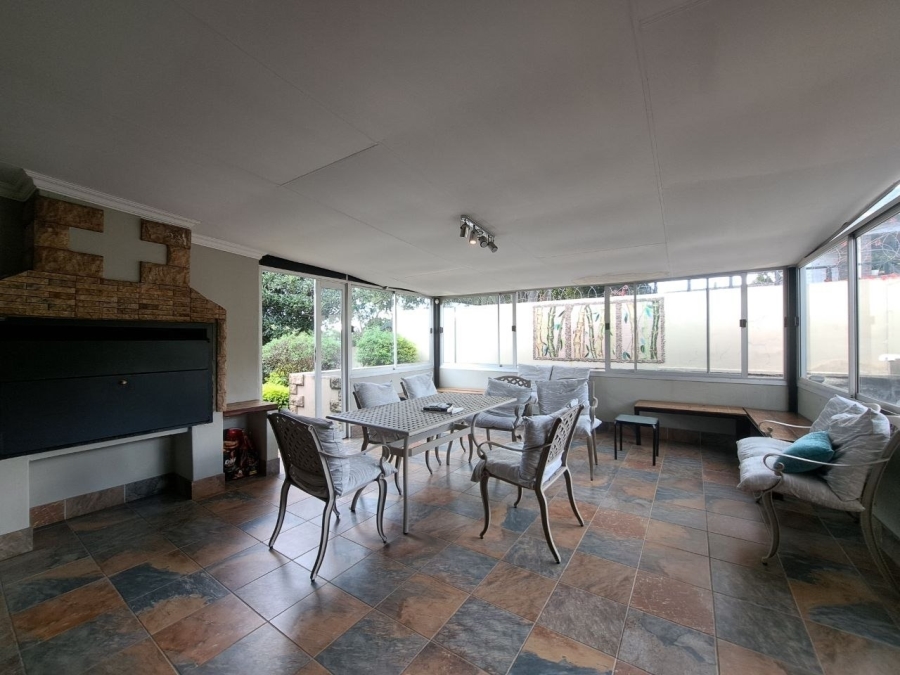 4 Bedroom Property for Sale in Waterkloof Ridge Gauteng