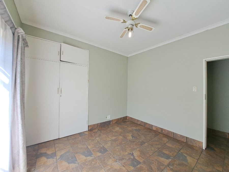 4 Bedroom Property for Sale in Waterkloof Ridge Gauteng