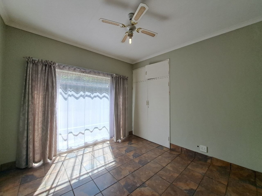4 Bedroom Property for Sale in Waterkloof Ridge Gauteng